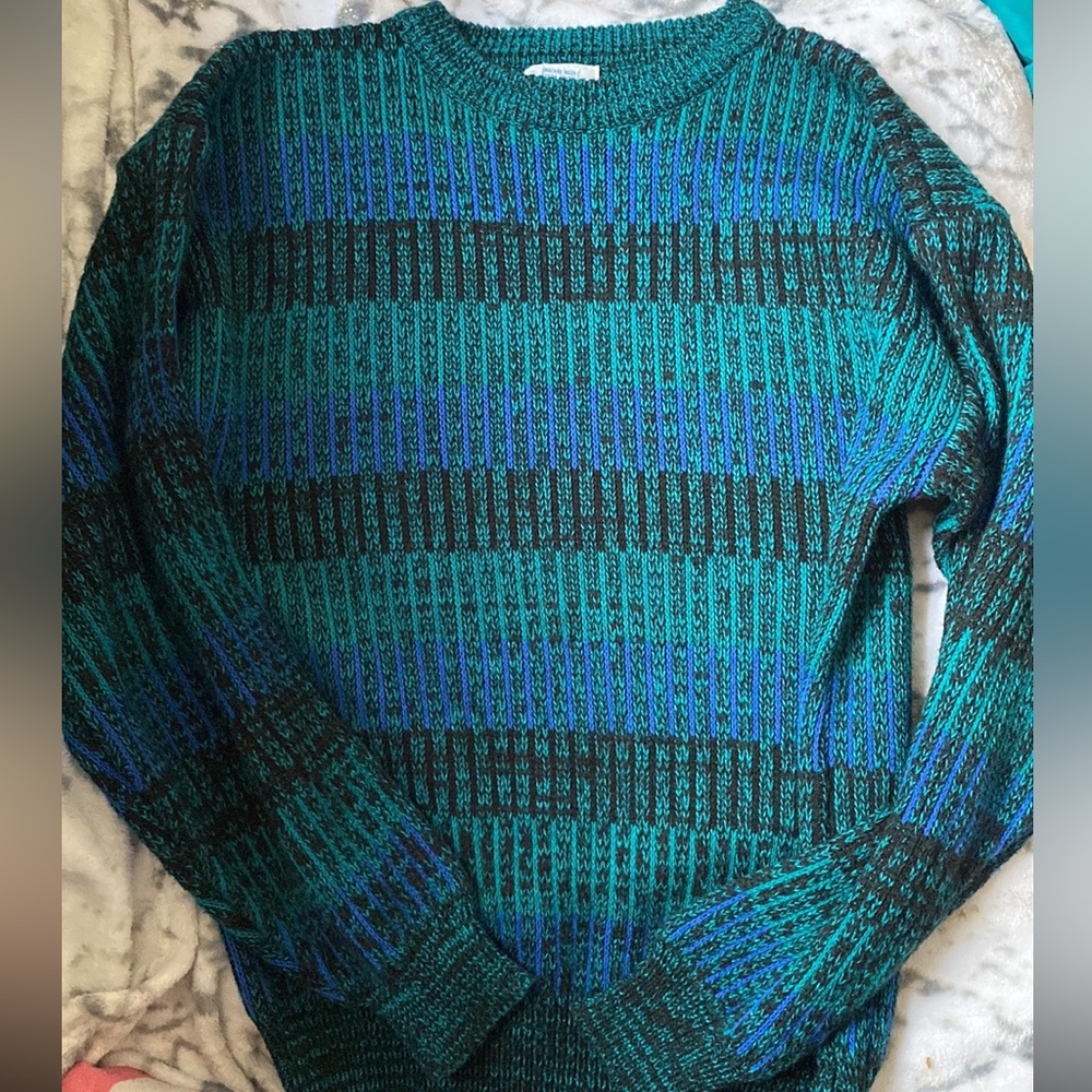 Beautiful blue green sweater
